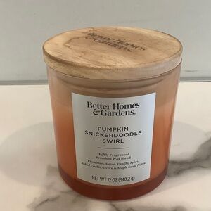 Better Homes And Gardens Pumpkin Snickerdoodle Swirl Candle - Orange and Tan